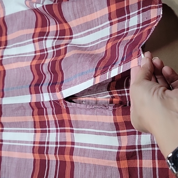 Old Navy Size XL Maroon Plaid Boyfriend Slit Back Shirt, Exc. Used Condition - Picture 14 of 14